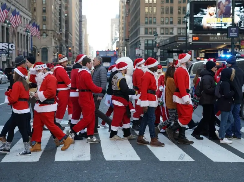 Праздник к нам приходит: SantaCon 2018
