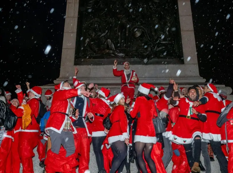 Праздник к нам приходит: SantaCon 2018