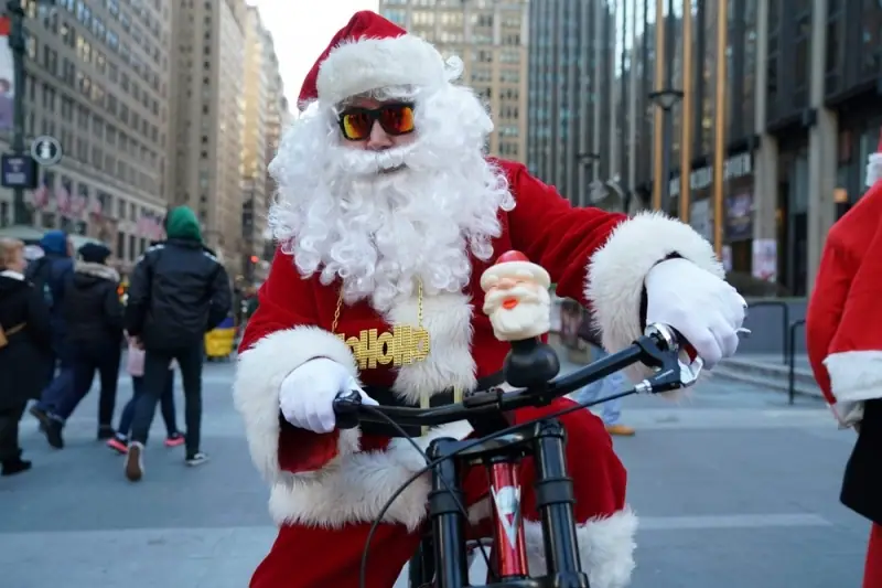 Праздник к нам приходит: SantaCon 2018