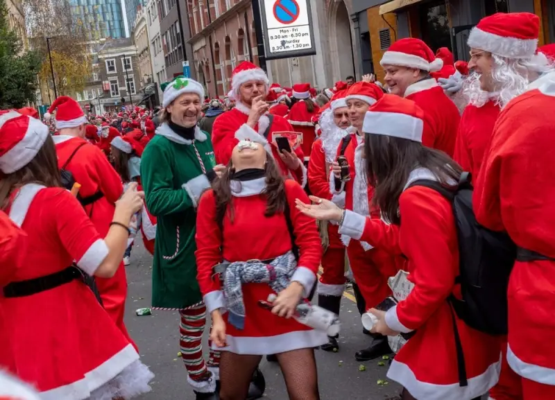 Праздник к нам приходит: SantaCon 2018