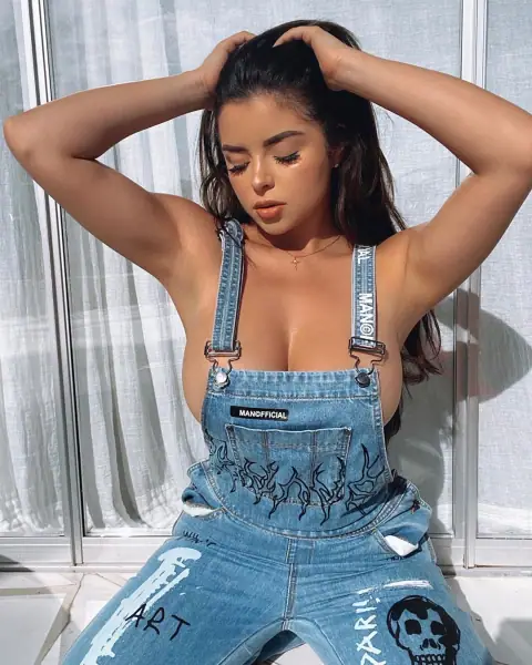 Фотографии из Instagram Деми Роуз