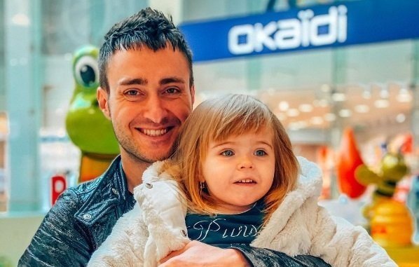 Алексей Безус восполняет пробелы в общении с дочерью