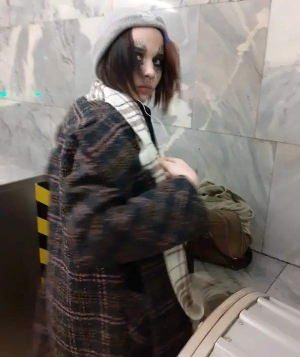 Модники и чудаки из метро (20 фото)