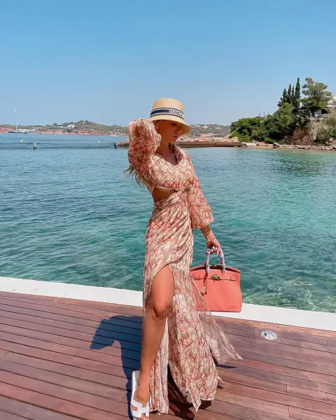Снимки из Instagram Хлои Терэ