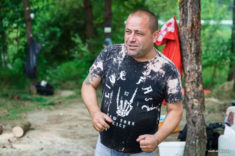 Толпы людей, изумрудная вода и жуткая глубина: туристы осваивают замену «белорусским Мальдивам»