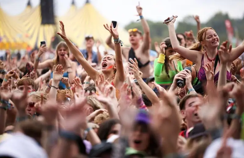 Жаркая атмосфера на Leeds and Reading Festival