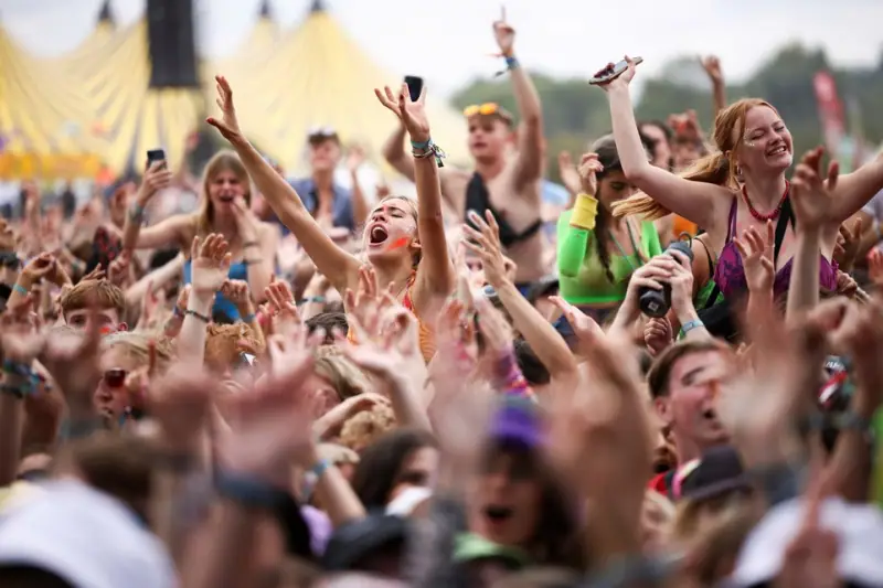 Жаркая атмосфера на Leeds and Reading Festival