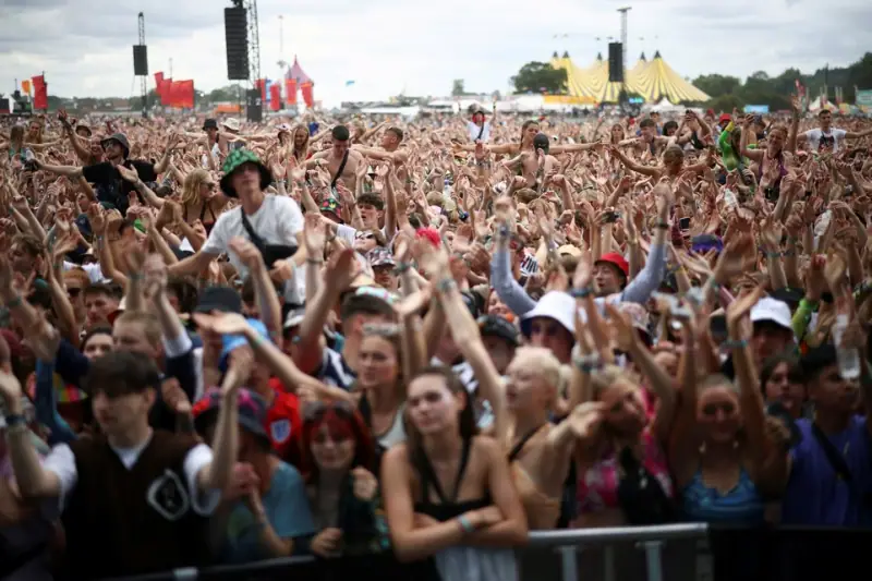 Жаркая атмосфера на Leeds and Reading Festival