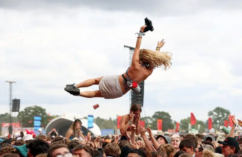 Жаркая атмосфера на Leeds and Reading Festival