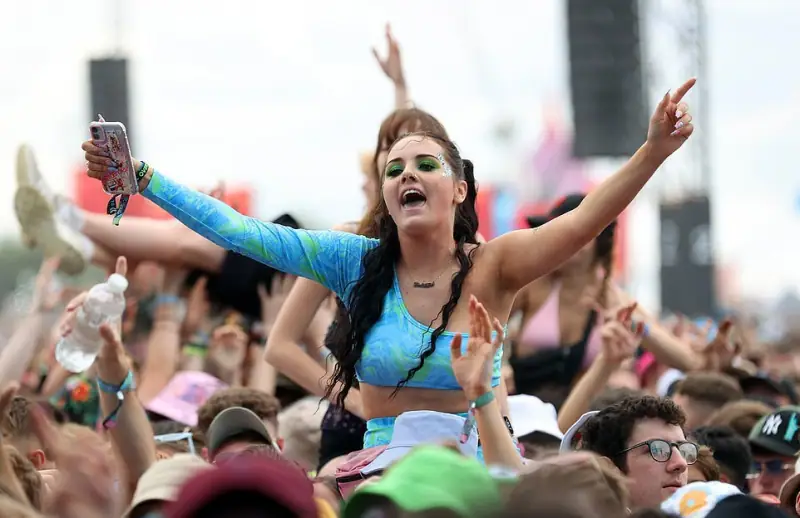 Жаркая атмосфера на Leeds and Reading Festival