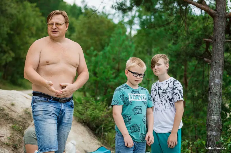 Толпы людей, изумрудная вода и жуткая глубина: туристы осваивают замену «белорусским Мальдивам»