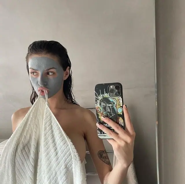Участница Pussy Riot Рита Флорес (Маргарита Коновалова): горячая активистка и борец (16 фото)
