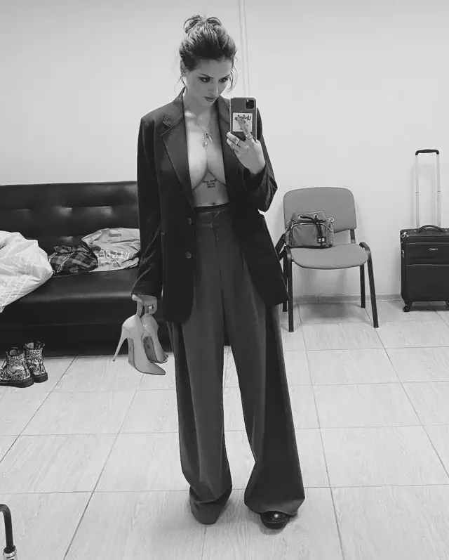 Участница Pussy Riot Рита Флорес (Маргарита Коновалова): горячая активистка и борец (16 фото)