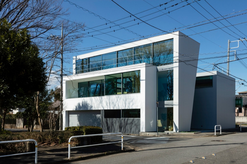 Дом для временного проживания со спортивными залами в Японии