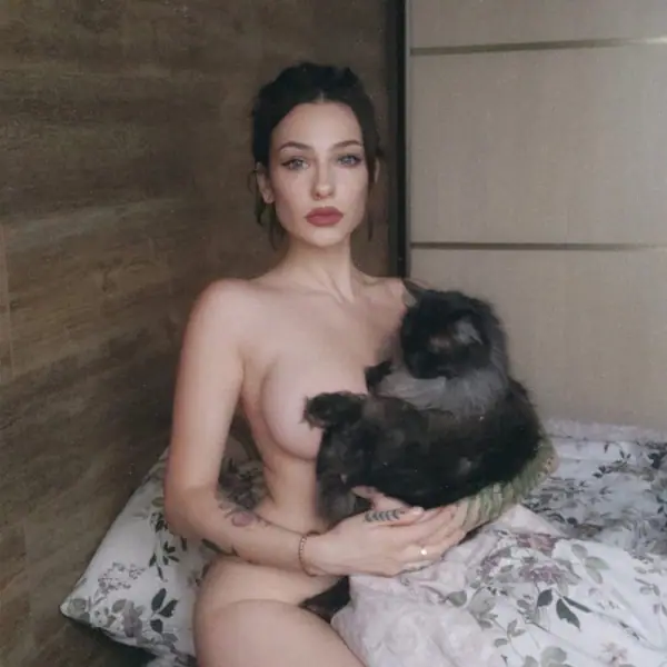 Sideboobs: грудь сбоку 17.10.21