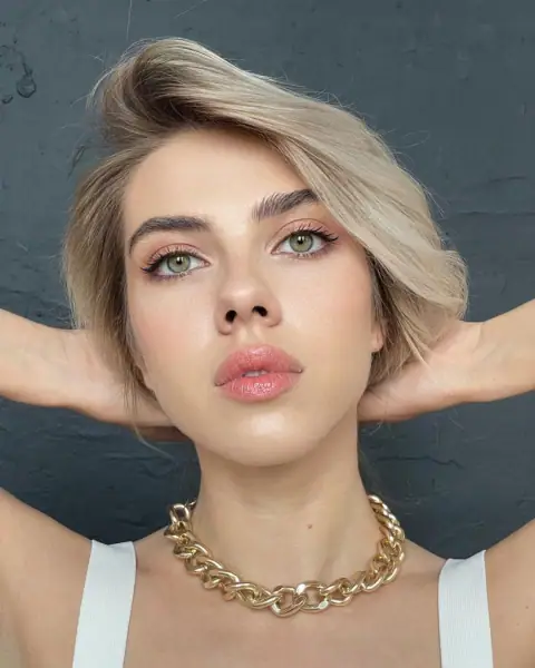 Русский двойник Скарлетт Йоханссон обнаружен на сайте OnlyFans