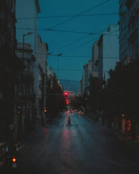 Уличные снимки Панагиотиса Коутрумписа