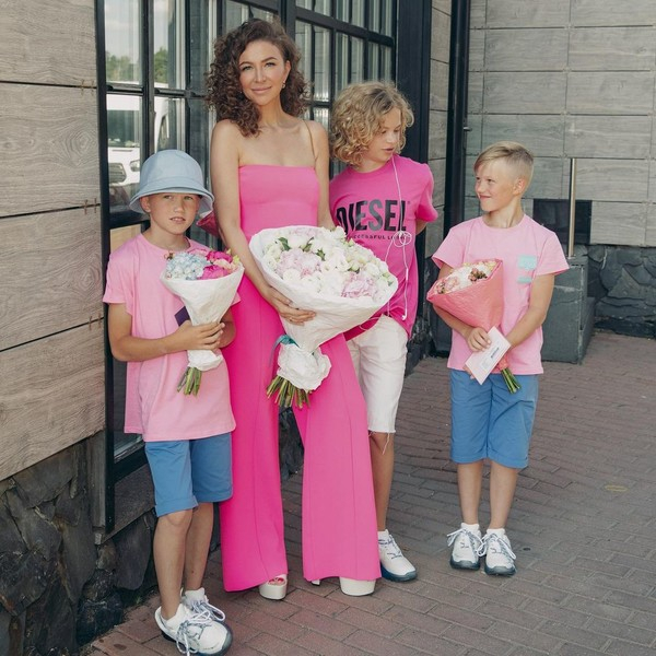 «Я возглавляю этот парад!»: Блиновская ответила Собчак, обвинившей ее в инфоцыганстве