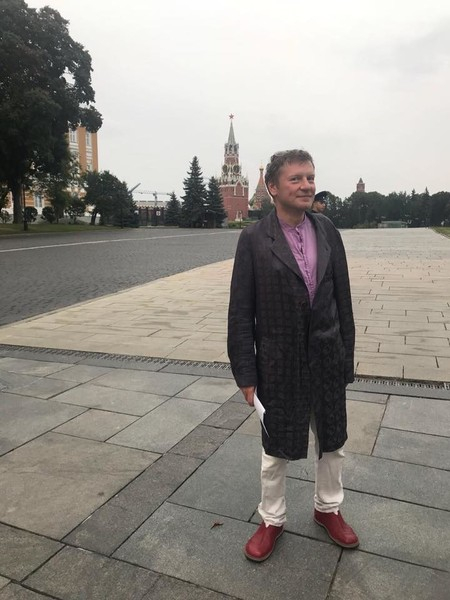 В Москве прощаются с бывшим шеф-редактором Tatler Эдуардом Дорожкиным