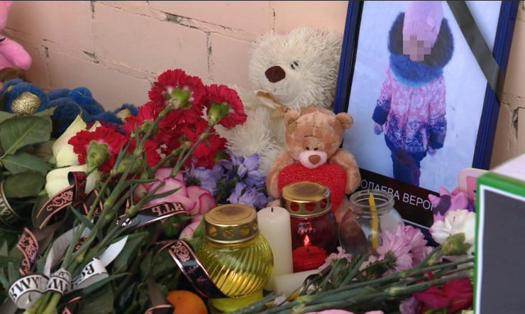 В Костроме прощаются с 5-летней Вероникой Николаевой, погибшей от рук педофилов