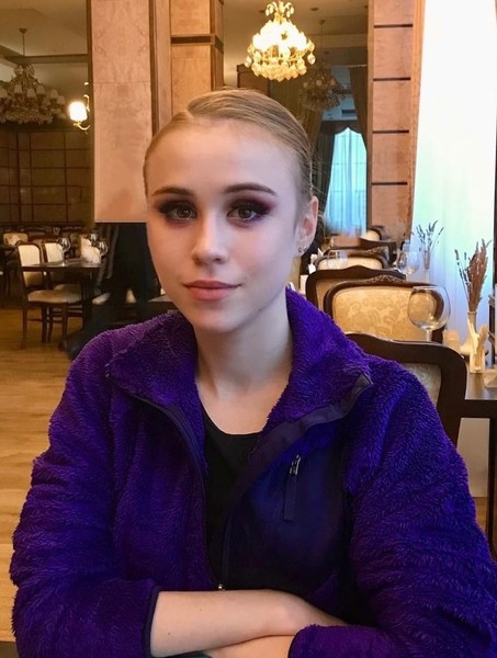 С внезапно погибшей 20-летней балериной Алесей Лазаревой прощаются на родине в Тольятти