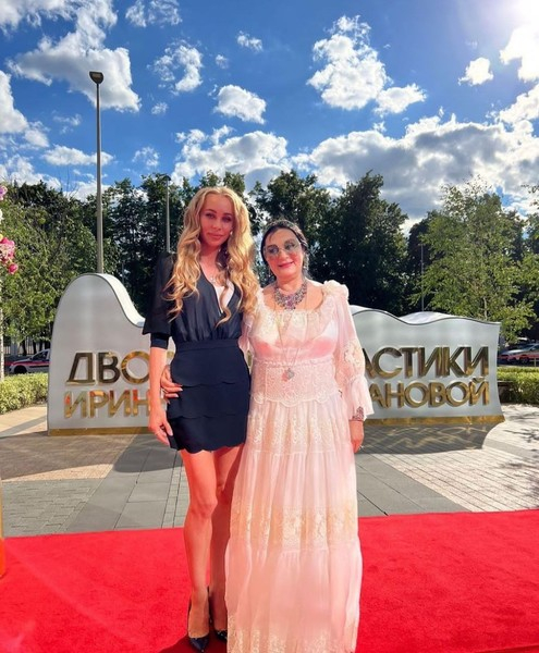 Виват, королева! Ирина Винер отплясывает в платье невесты на праздновании дня рождения после развода