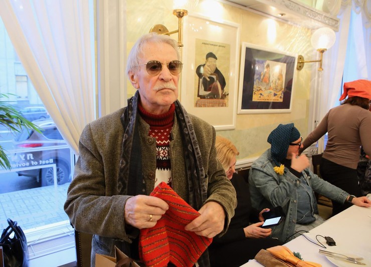 У 91-летнего Ивана Краско обнаружена жидкость в легких, его спасают врачи
