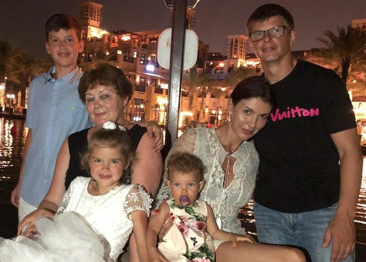 На тяжелобольную Алису Аршавину снова подали в суд: требуют три миллиона рублей