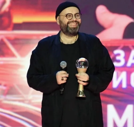 Максим Фадеев получил почетное звание в России
