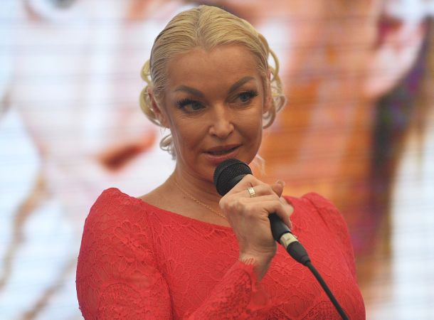 Елена Беркова вызвала Анастасию Волочкову в ринг